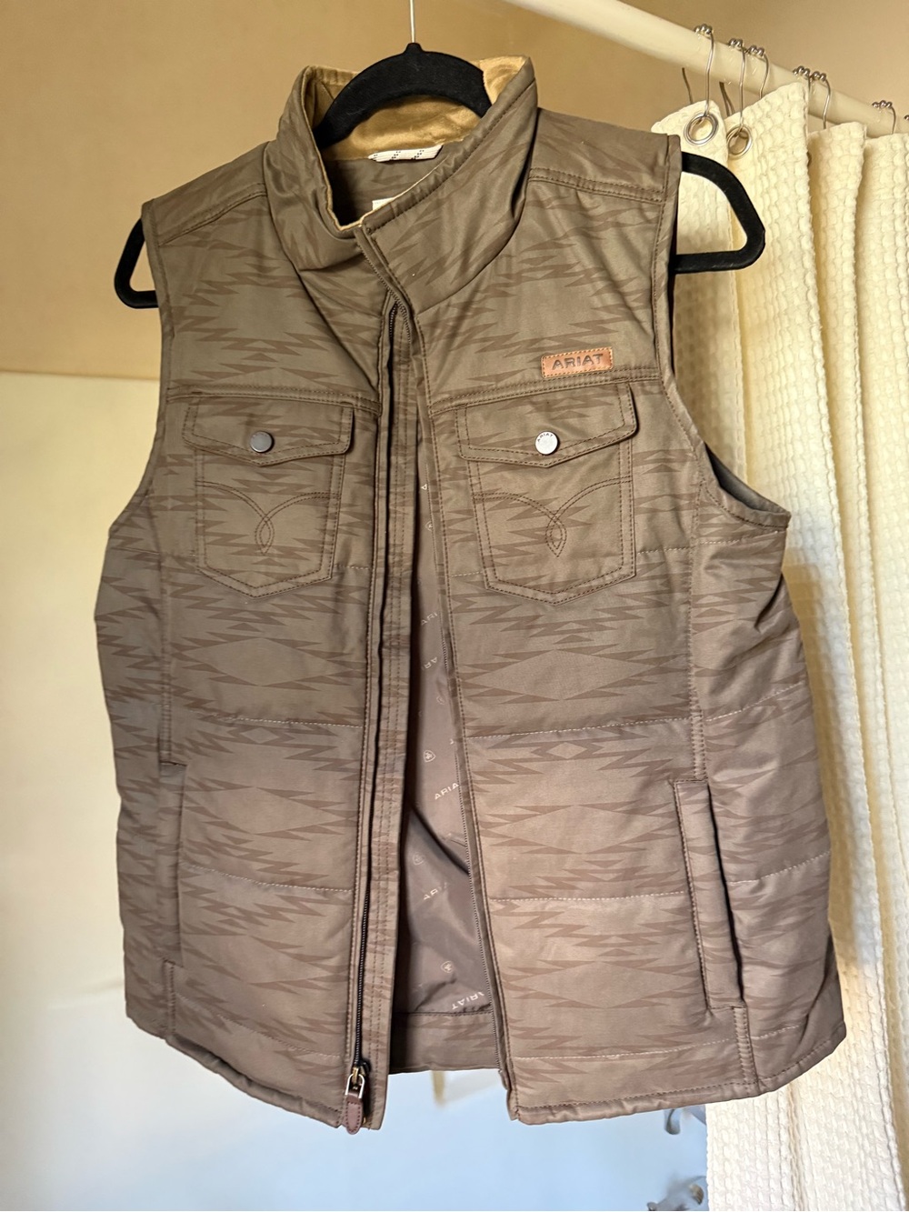 ARIAT womans Brown Quilted Vest